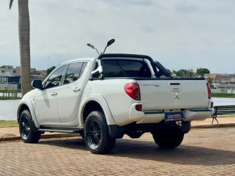 MITSUBISHI L 200 Triton 3.2 16V HPE 4X4 CABINE DUPLA TURBO DIESEL INTERCOOLER AUTOM�TICO, Foto 6