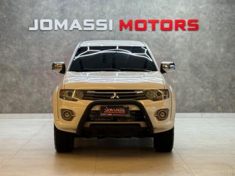 MITSUBISHI L 200 Triton 3.2 16V HPE 4X4 CABINE DUPLA TURBO DIESEL INTERCOOLER AUTOM�TICO, Foto 2