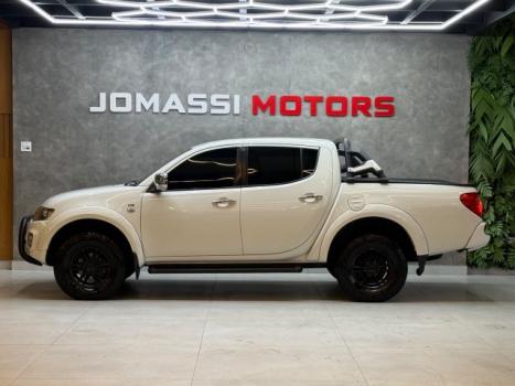 MITSUBISHI L 200 Triton 3.2 16V HPE 4X4 CABINE DUPLA TURBO DIESEL INTERCOOLER AUTOM�TICO, Foto 4