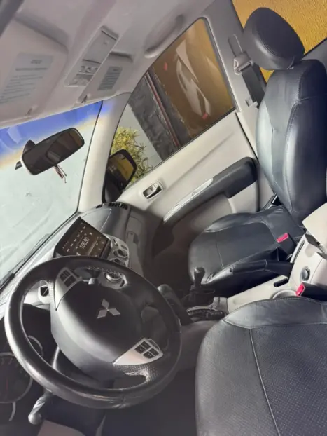 MITSUBISHI L 200 Triton 3.2 16V HPE 4X4 CABINE DUPLA TURBO DIESEL INTERCOOLER AUTOM�TICO, Foto 3