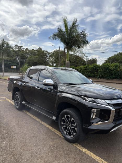 MITSUBISHI L 200 Triton 2.4 16V SPORT HPE-S 4X4 CABINE DUPLA TURBO DIESEL AUTOM�TICO, Foto 1