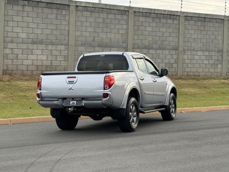 MITSUBISHI L 200 Triton 3.2 16V HPE 4X4 CABINE DUPLA TURBO DIESEL INTERCOOLER AUTOM�TICO, Foto 6