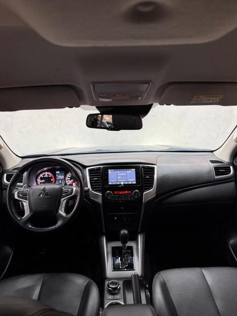 MITSUBISHI L 200 Triton 2.4 16V SPORT HPE-S 4X4 CABINE DUPLA TURBO DIESEL AUTOM�TICO, Foto 7