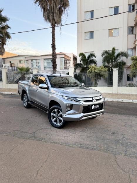 MITSUBISHI L 200 Triton 2.4 16V SPORT HPE 4X4 CABINE DUPLA TURBO DIESEL AUTOM�TICO, Foto 5