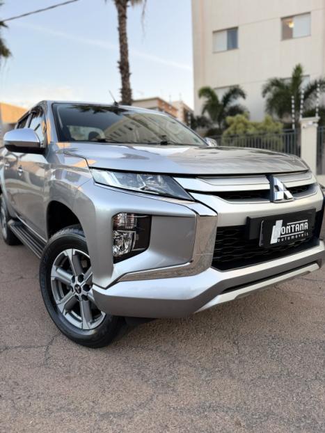 MITSUBISHI L 200 Triton 2.4 16V SPORT HPE 4X4 CABINE DUPLA TURBO DIESEL AUTOM�TICO, Foto 6