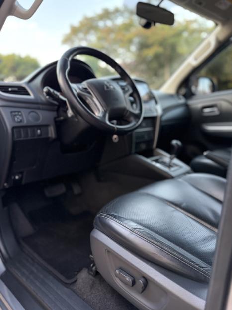 MITSUBISHI L 200 Triton 2.4 16V SPORT HPE 4X4 CABINE DUPLA TURBO DIESEL AUTOM�TICO, Foto 13