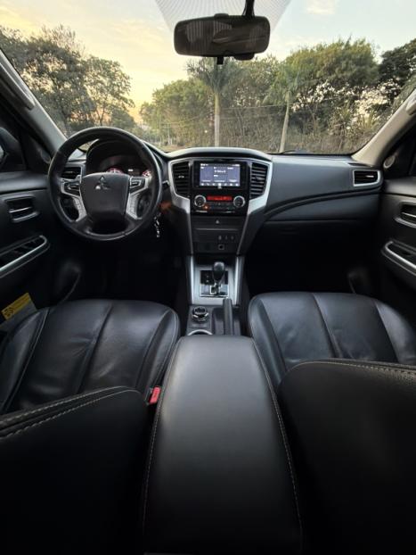 MITSUBISHI L 200 Triton 2.4 16V SPORT HPE 4X4 CABINE DUPLA TURBO DIESEL AUTOM�TICO, Foto 20
