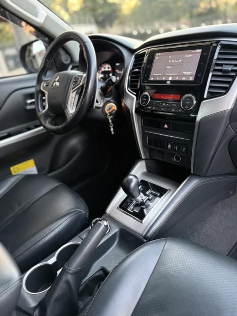 MITSUBISHI L 200 Triton 2.4 16V SPORT HPE 4X4 CABINE DUPLA TURBO DIESEL AUTOM�TICO, Foto 22