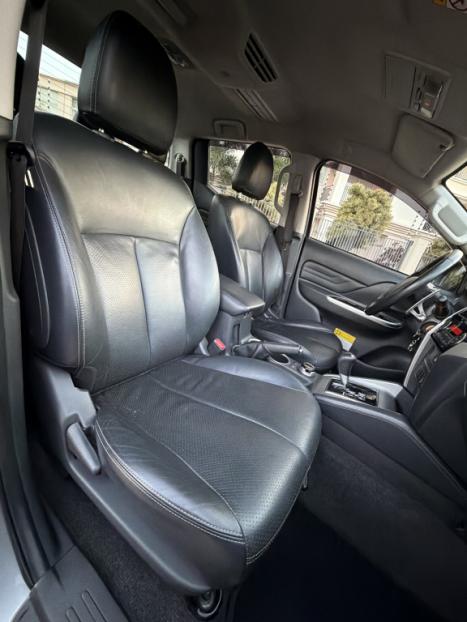 MITSUBISHI L 200 Triton 2.4 16V SPORT HPE 4X4 CABINE DUPLA TURBO DIESEL AUTOM�TICO, Foto 24