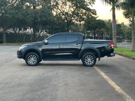 MITSUBISHI L 200 Triton 2.4 16V OUTDOOR HPE-S 4X4 CABINE DUPLA TURBO DIESEL AUTOM�TICO, Foto 2
