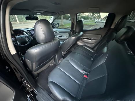 MITSUBISHI L 200 Triton 2.4 16V OUTDOOR HPE-S 4X4 CABINE DUPLA TURBO DIESEL AUTOM�TICO, Foto 7