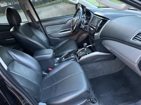 MITSUBISHI L 200 Triton 2.4 16V OUTDOOR HPE-S 4X4 CABINE DUPLA TURBO DIESEL AUTOM�TICO, Foto 8