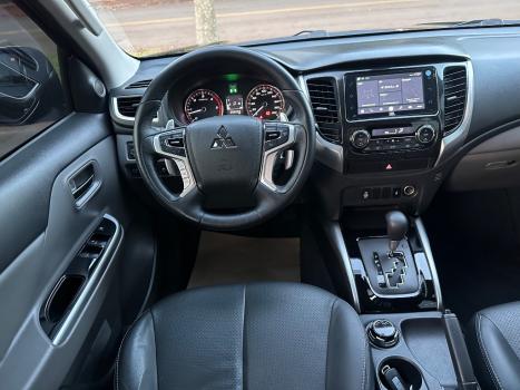MITSUBISHI L 200 Triton 2.4 16V OUTDOOR HPE-S 4X4 CABINE DUPLA TURBO DIESEL AUTOM�TICO, Foto 10