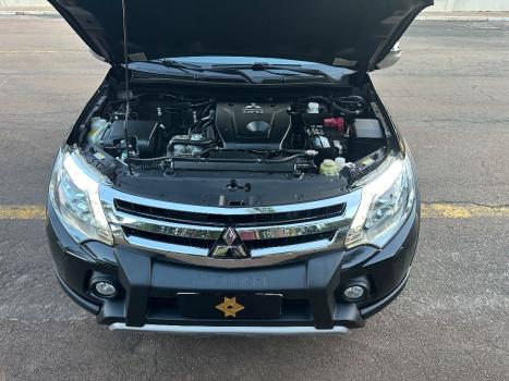MITSUBISHI L 200 Triton 2.4 16V OUTDOOR HPE-S 4X4 CABINE DUPLA TURBO DIESEL AUTOM�TICO, Foto 15