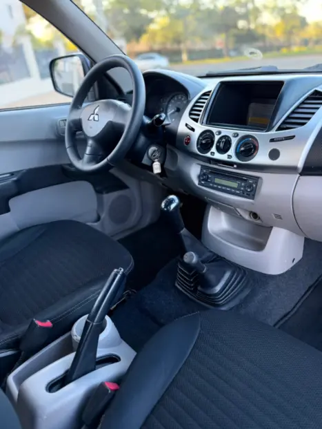 MITSUBISHI L 200 Triton 3.2 16V GLX 4X4 CABINE DUPLA TURBO DIESEL INTERCOOLER, Foto 11