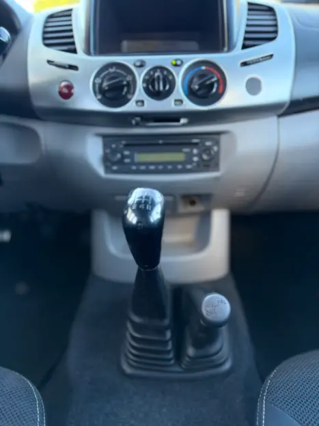MITSUBISHI L 200 Triton 3.2 16V GLX 4X4 CABINE DUPLA TURBO DIESEL INTERCOOLER, Foto 13