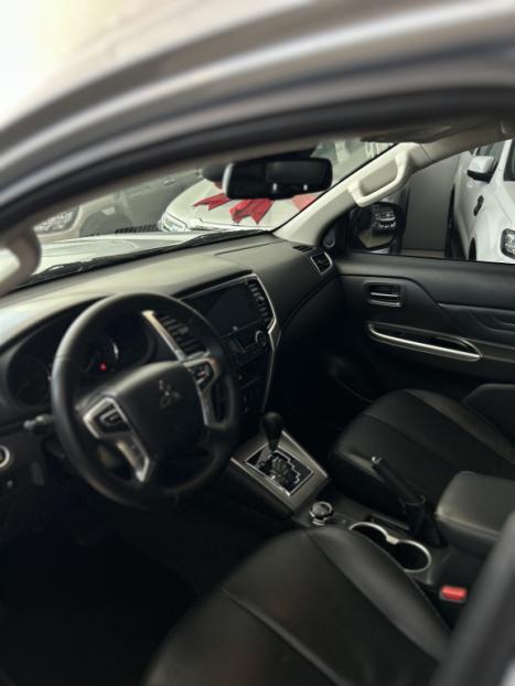 MITSUBISHI L 200 Triton 2.4 16V SPORT HPE-S 4X4 CABINE DUPLA TURBO DIESEL AUTOM�TICO, Foto 6