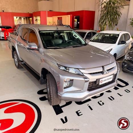 MITSUBISHI L 200 Triton 2.4 16V SPORT HPE 4X4 CABINE DUPLA TURBO DIESEL AUTOM�TICO, Foto 2