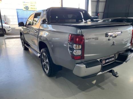 MITSUBISHI L 200 Triton 2.4 16V SPORT HPE 4X4 CABINE DUPLA TURBO DIESEL AUTOM�TICO, Foto 5