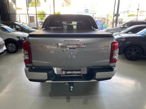MITSUBISHI L 200 Triton 2.4 16V SPORT HPE 4X4 CABINE DUPLA TURBO DIESEL AUTOM�TICO, Foto 7