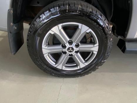 MITSUBISHI L 200 Triton 2.4 16V SPORT HPE 4X4 CABINE DUPLA TURBO DIESEL AUTOM�TICO, Foto 15