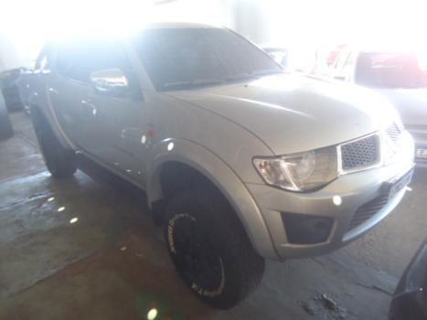 MITSUBISHI L 200 Triton 3.2 16V HPE 4X4 CABINE DUPLA TURBO DIESEL INTERCOOLER AUTOM�TICO, Foto 4