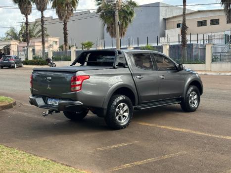 MITSUBISHI L 200 Triton 2.4 16V SPORT HPE 4X4 CABINE DUPLA TURBO DIESEL AUTOM�TICO, Foto 2