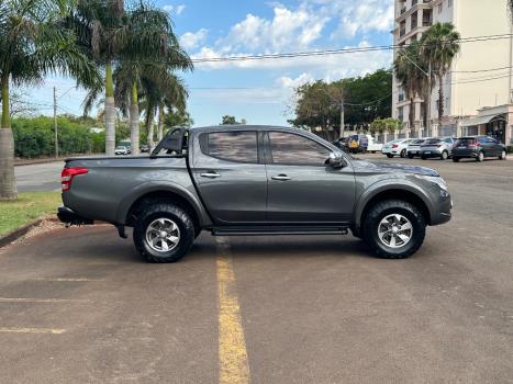 MITSUBISHI L 200 Triton 2.4 16V SPORT HPE 4X4 CABINE DUPLA TURBO DIESEL AUTOM�TICO, Foto 3