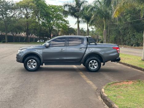 MITSUBISHI L 200 Triton 2.4 16V SPORT HPE 4X4 CABINE DUPLA TURBO DIESEL AUTOM�TICO, Foto 4