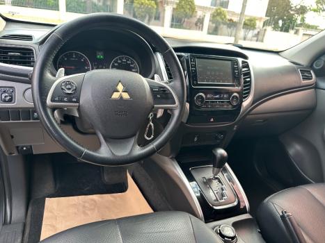 MITSUBISHI L 200 Triton 2.4 16V SPORT HPE 4X4 CABINE DUPLA TURBO DIESEL AUTOM�TICO, Foto 7