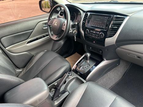 MITSUBISHI L 200 Triton 2.4 16V SPORT HPE 4X4 CABINE DUPLA TURBO DIESEL AUTOM�TICO, Foto 13