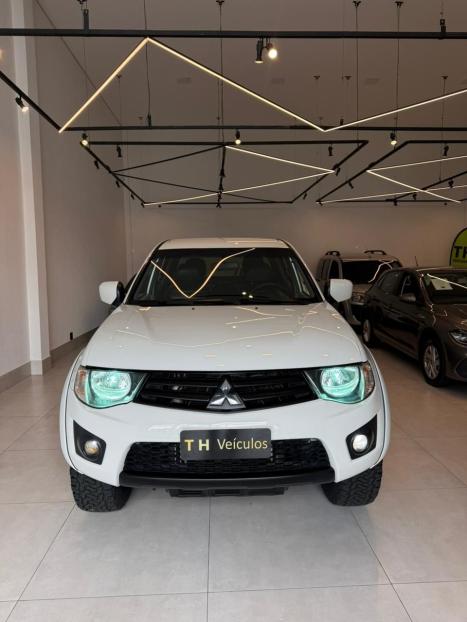 MITSUBISHI L 200 Triton 2.4 16V FLEX HLS CABINE DUPLA, Foto 1
