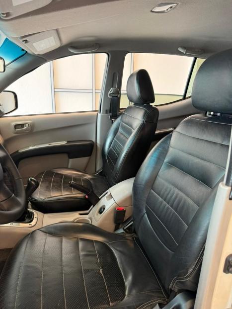 MITSUBISHI L 200 Triton 2.4 16V FLEX HLS CABINE DUPLA, Foto 4