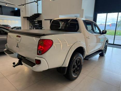 MITSUBISHI L 200 Triton 2.4 16V FLEX HLS CABINE DUPLA, Foto 8