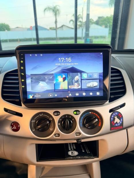 MITSUBISHI L 200 Triton 2.4 16V FLEX HLS CABINE DUPLA, Foto 13