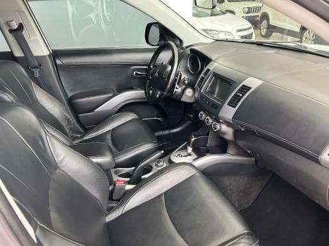 MITSUBISHI Outlander 3.0 V6 24V 4P GT 4X4 AUTOM�TICO, Foto 8