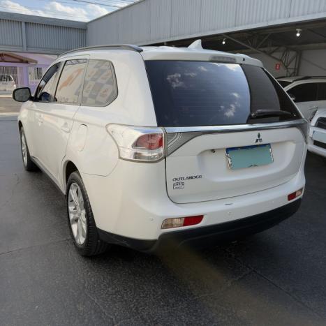MITSUBISHI Outlander 2.0 16V 4P AUTOM�TICO, Foto 6