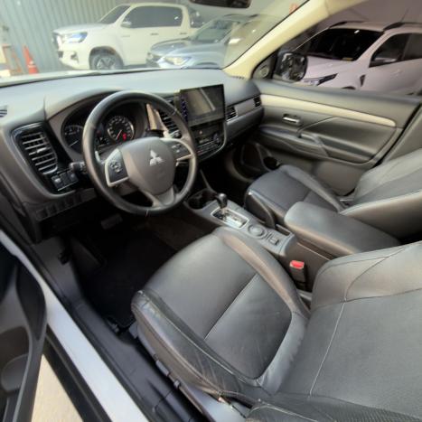 MITSUBISHI Outlander 2.0 16V 4P AUTOM�TICO, Foto 7