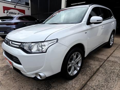 MITSUBISHI Outlander 3.0 V6 24V 4P GT 4X4 AUTOM�TICO, Foto 2