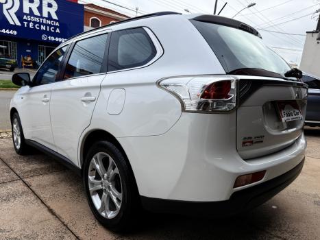 MITSUBISHI Outlander 3.0 V6 24V 4P GT 4X4 AUTOM�TICO, Foto 4