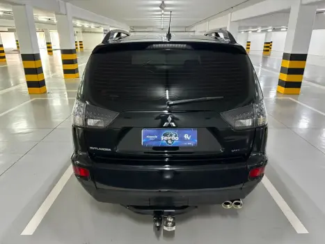 MITSUBISHI Outlander 3.0 V6 24V 4P GT 4X4 AUTOM�TICO, Foto 5