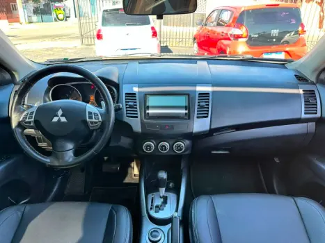MITSUBISHI Outlander 3.0 V6 24V 4P GT 4X4 AUTOM�TICO, Foto 7