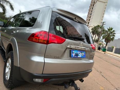 MITSUBISHI Pajero 3.2 16V 4P 4X4 HPE TURBO DIESEL INTERCOOLER AUTOM�TICO, Foto 2