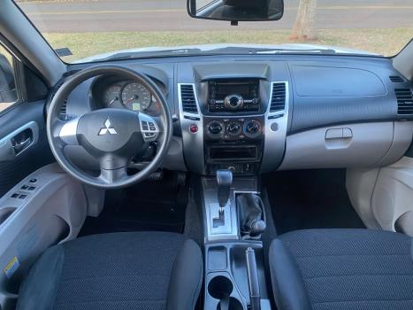 MITSUBISHI Pajero 3.2 16V 4P 4X4 TURBO DIESEL INTERCOOLER AUTOM�TICO, Foto 8