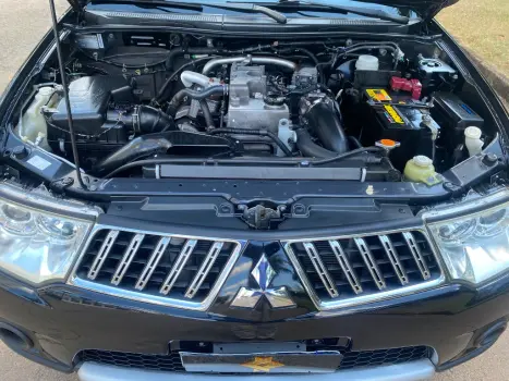 MITSUBISHI Pajero 3.2 16V 4P 4X4 TURBO DIESEL INTERCOOLER AUTOM�TICO, Foto 12