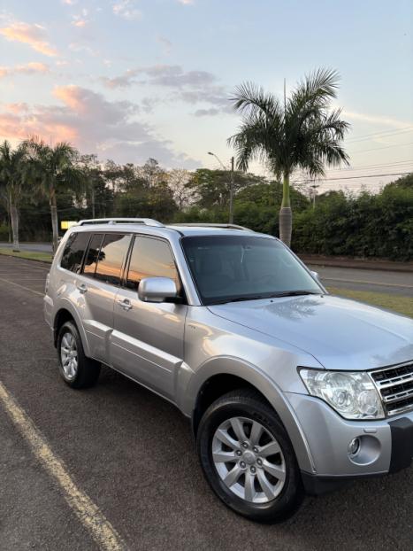 MITSUBISHI Pajero Full 3.2 16V 4P HPE 4X4 TURBO DIESEL AUTOM�TICO, Foto 2