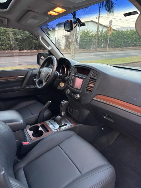 MITSUBISHI Pajero Full 3.2 16V 4P HPE 4X4 TURBO DIESEL AUTOM�TICO, Foto 7
