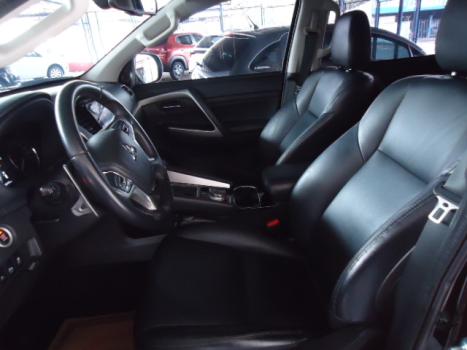 MITSUBISHI Pajero Sport 2.4 16V 4P MIVEC TURBO DIESEL LEGEND AWD AUTOMÁTICO, Foto 8 MITSUBISHI Pajero Sport 2.4 16V 4P MIVEC TURBO DIESEL LEGEND AWD AUTOMÁTICO, Foto 8