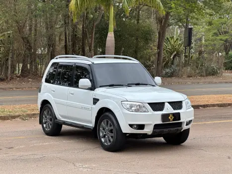 MITSUBISHI Pajero TR4 2.0 16V 4P FLEX AUTOMÁTICO, Foto 2 MITSUBISHI Pajero TR4 2.0 16V 4P FLEX AUTOMÁTICO, Foto 2