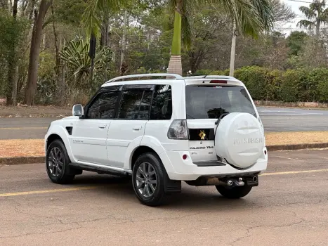 MITSUBISHI Pajero TR4 2.0 16V 4P FLEX AUTOMÁTICO, Foto 4 MITSUBISHI Pajero TR4 2.0 16V 4P FLEX AUTOMÁTICO, Foto 4